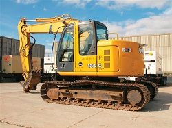 ���������� ����������� John Deere 135C