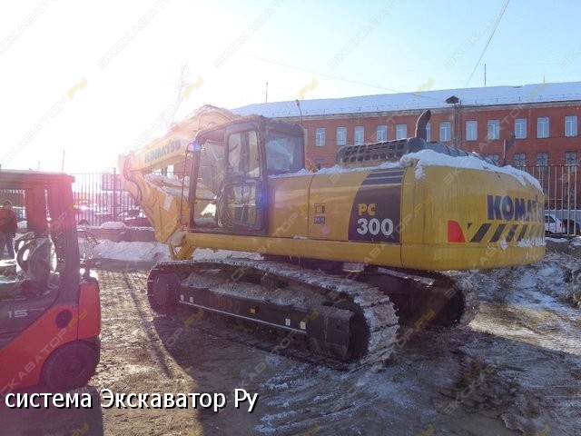 Komatsu PC300-8 [4]