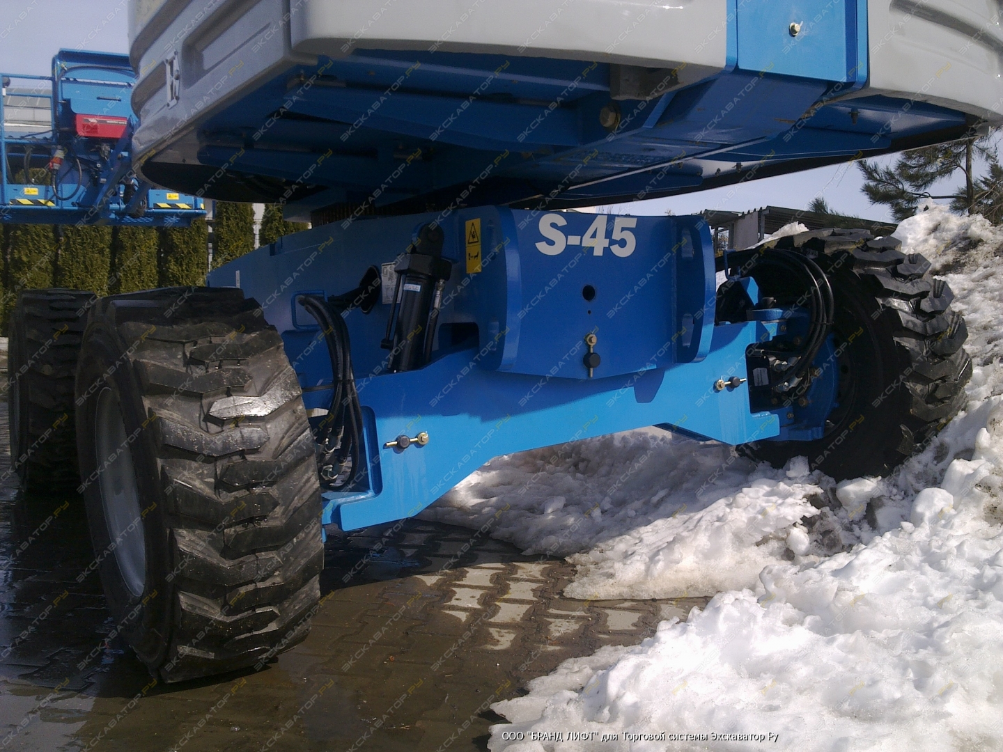 Genie S-45 [8]