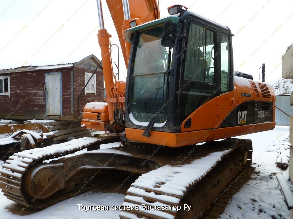Caterpillar 325D [6]