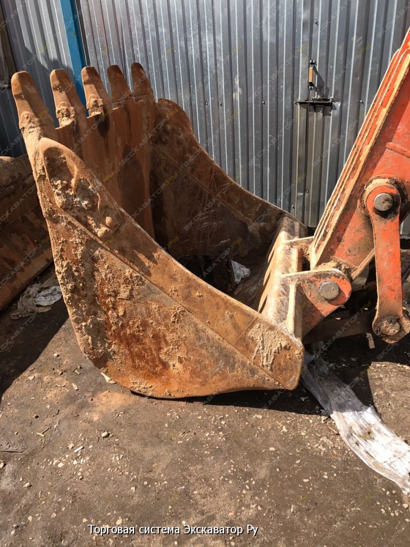 Doosan DX210W [13]