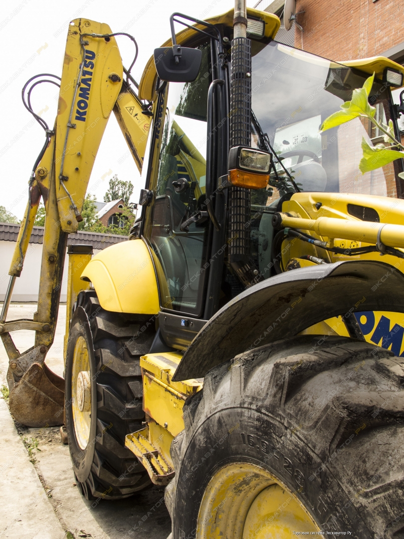 Komatsu WB93S-5 [3]