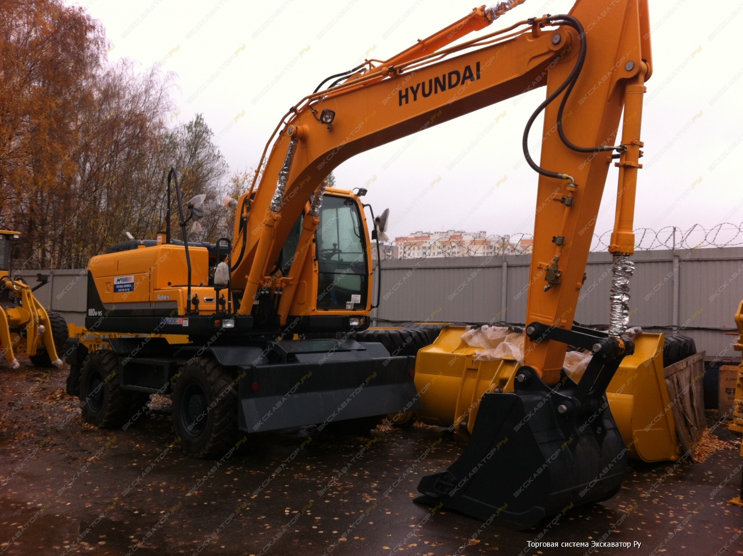 Hyundai R 220LC-9S [1]