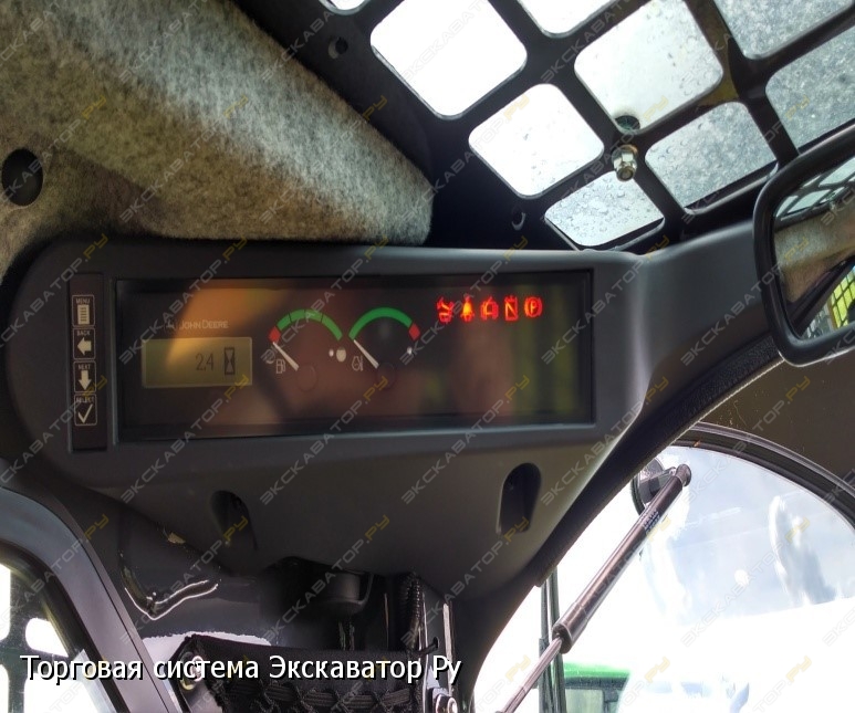 John Deere 318D [3]