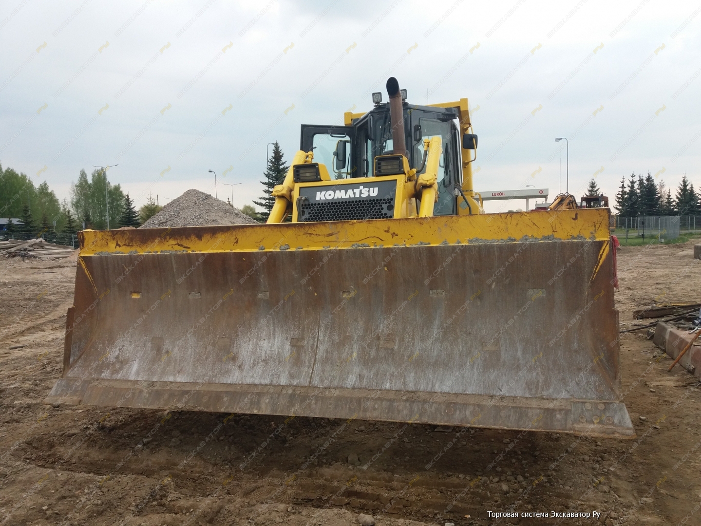 Komatsu D65E-12 [5]