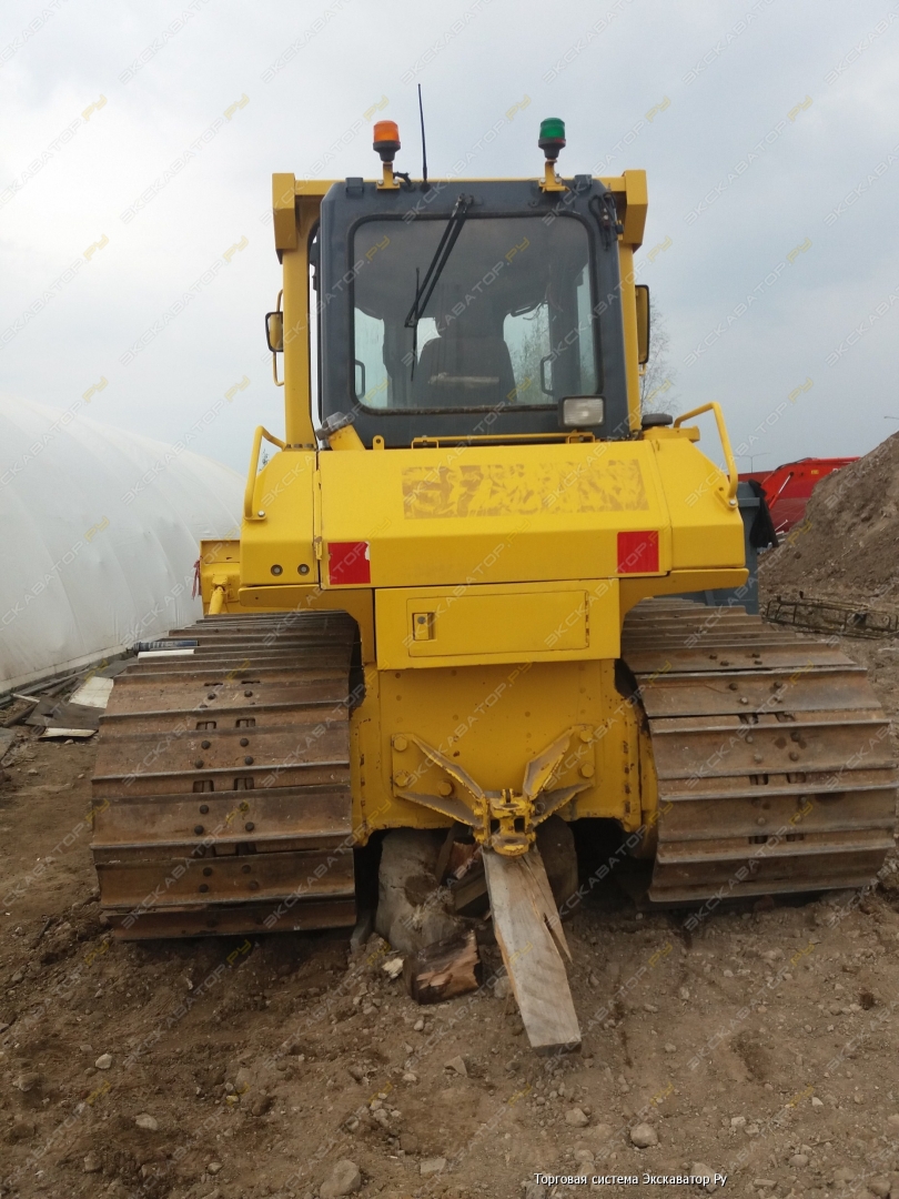 Komatsu D65E-12 [11]