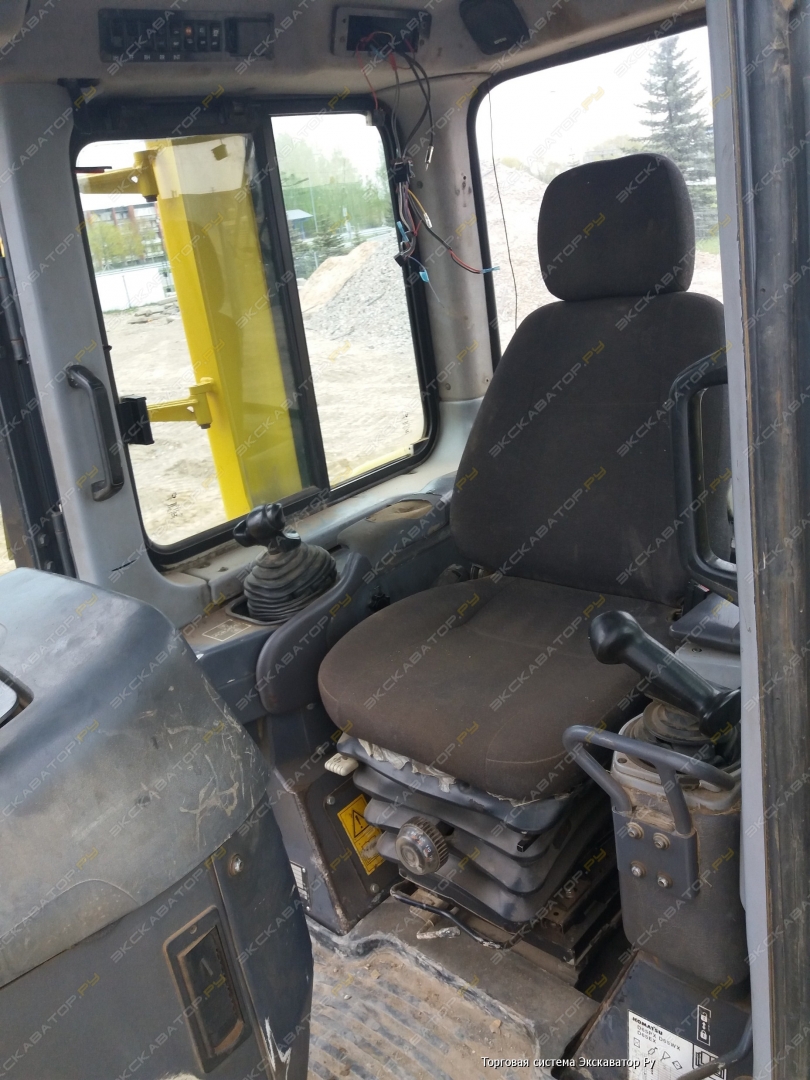 Komatsu D65E-12 [4]