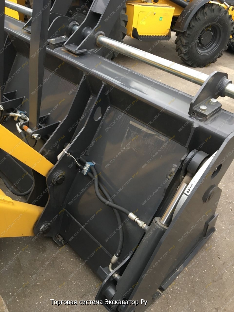 New Holland B115B [13]