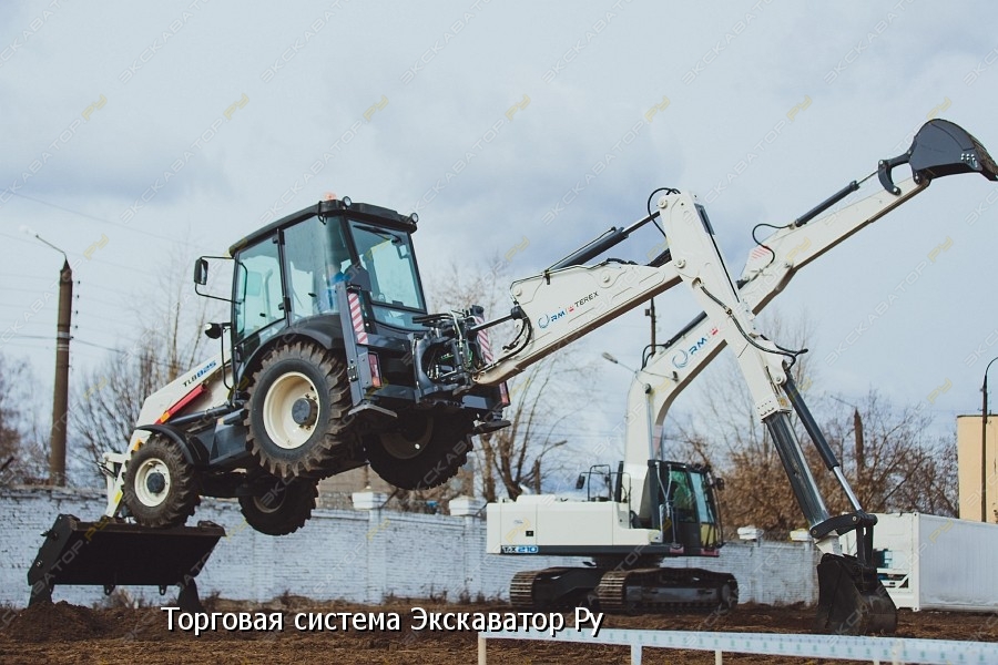 Terex TLB825 [1]