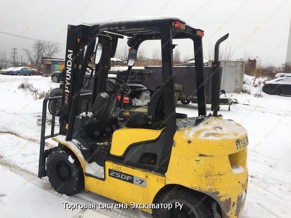 Hyundai 25DF-7 [2]