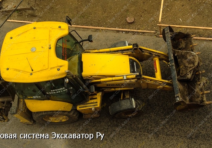 Komatsu WB93R-5 [9]