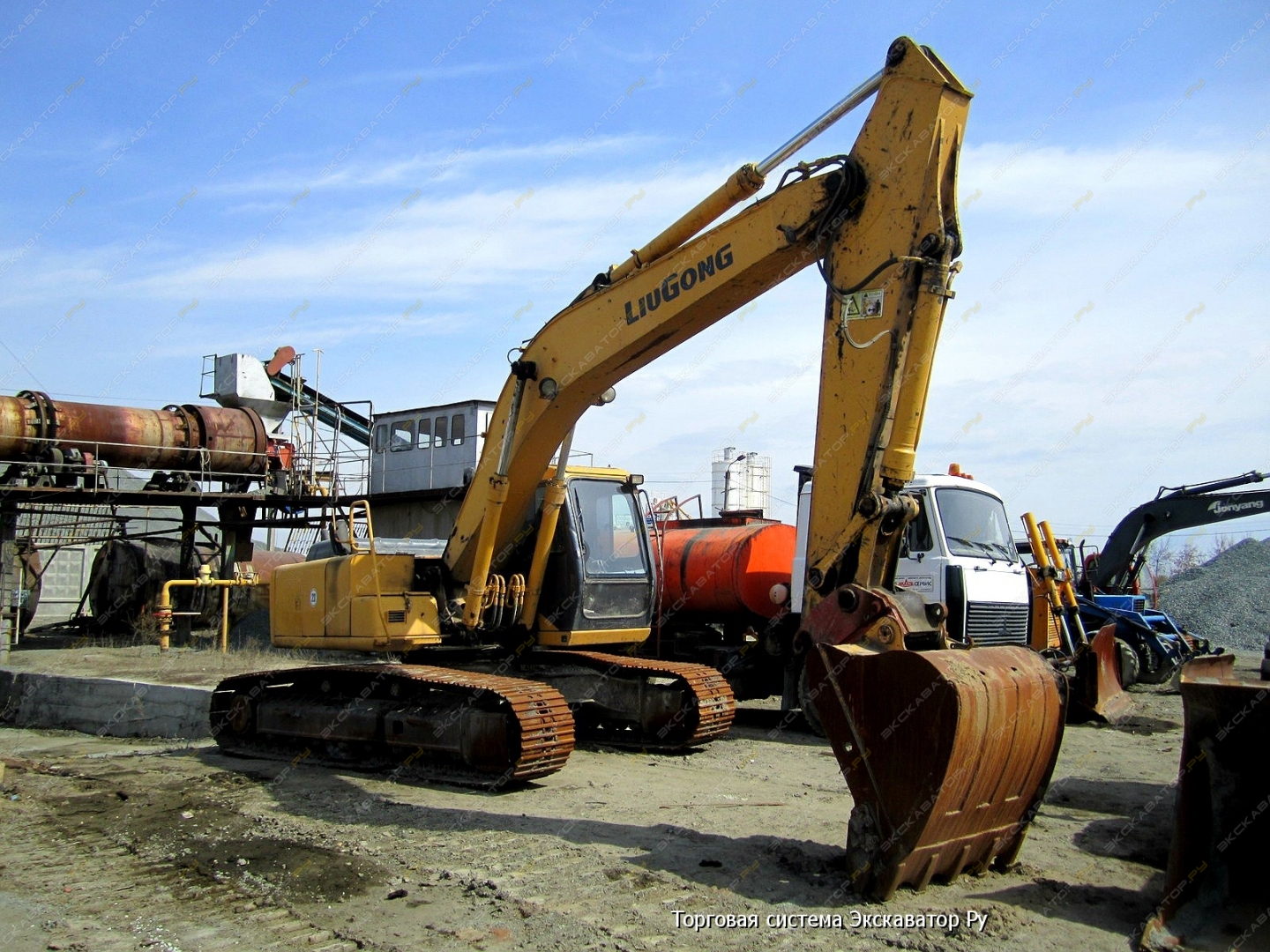LiuGong CLG 220 LC [1]
