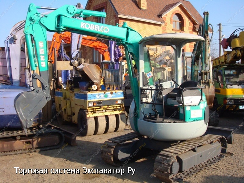 Kobelco SK30UR [3]