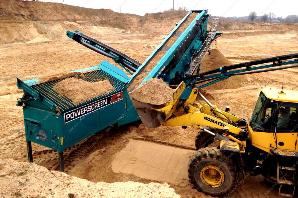 Powerscreen Chieftain 2100X track (3 Deck) [3]