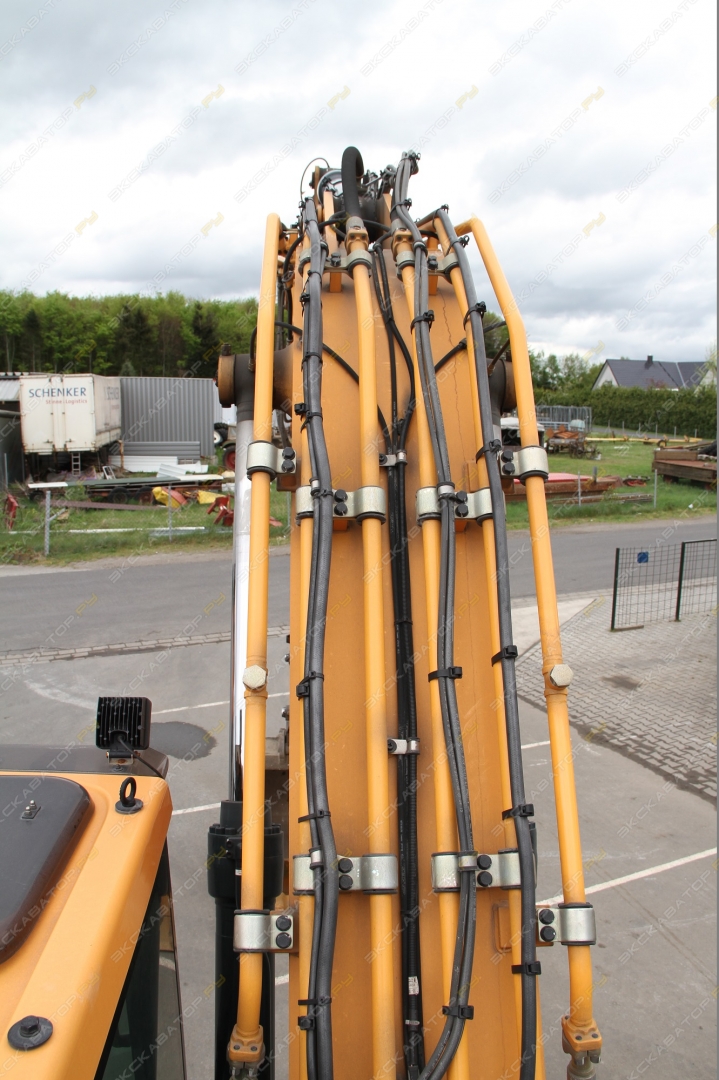 Hyundai ROBEX 220 LC-5 [8]