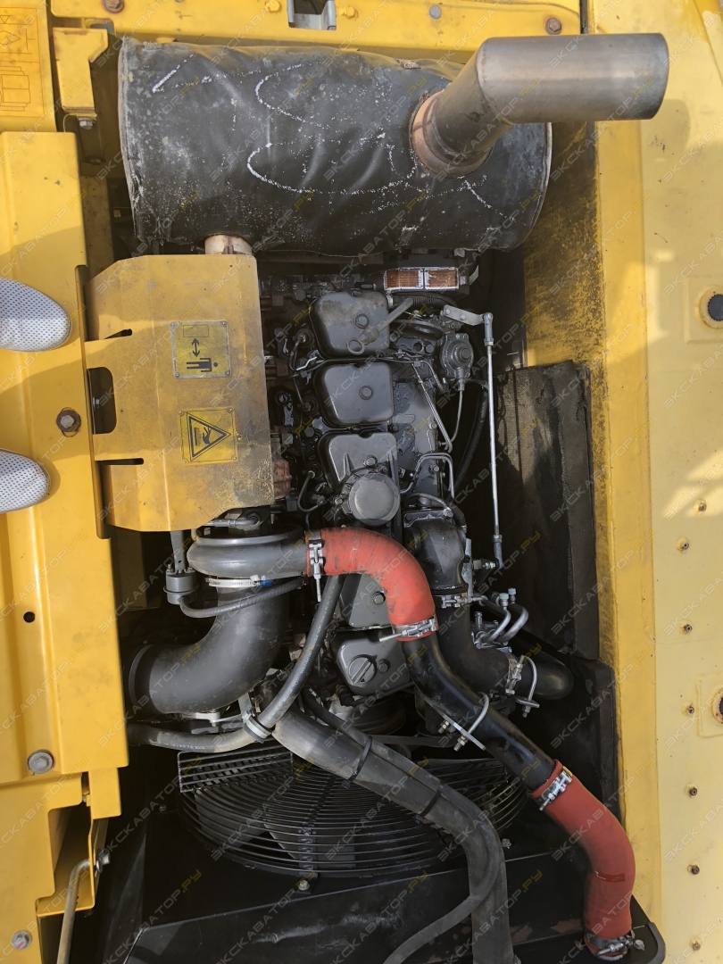 New Holland E215 [7]