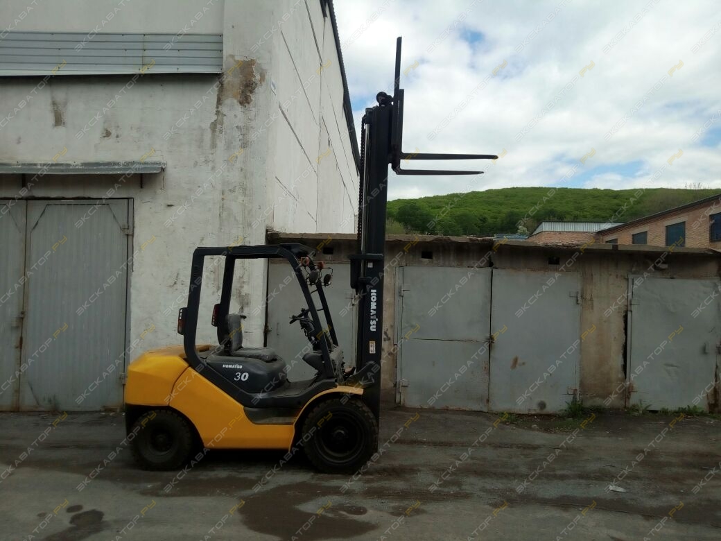 Komatsu FD30T-17 [4]