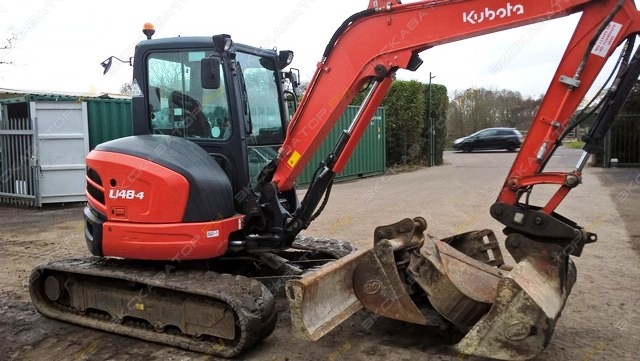 Kubota U48-4 [2]