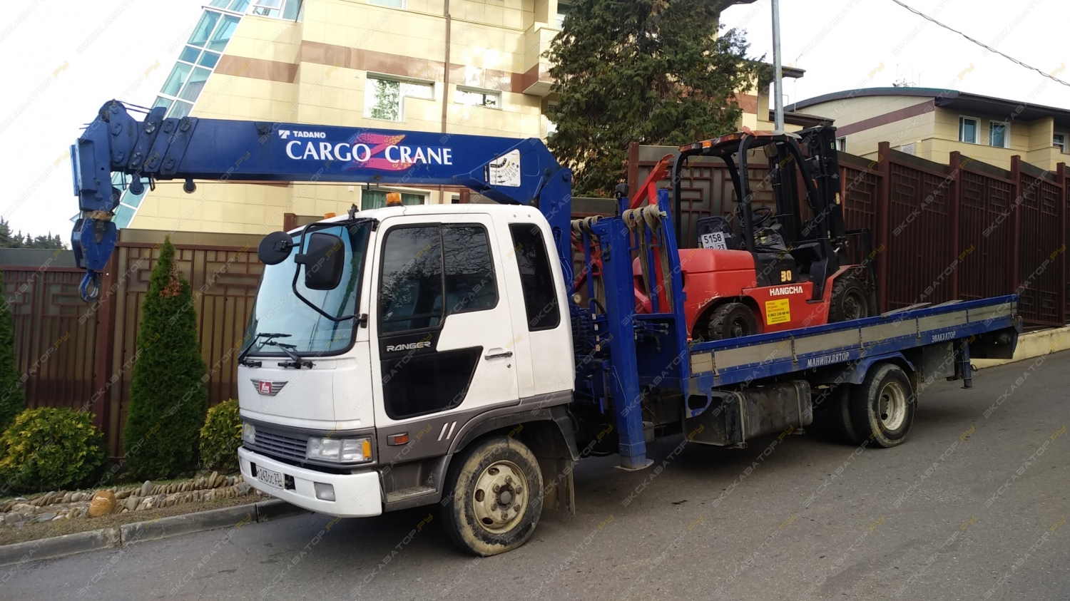 Cargo Crane [0]