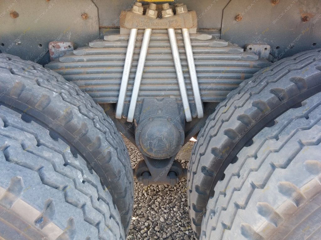 Sinotruk Howo ZZ3327N3847Q [8]