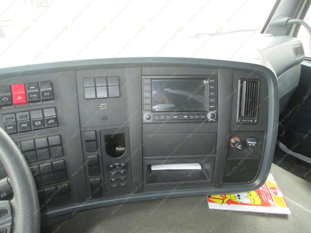 Sinotruk Howo ZZ3327N3847Q [13]