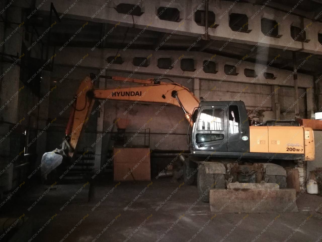 Hyundai R 200W-7 [2]