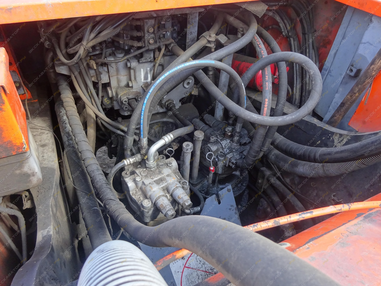 Hitachi ZX470LCH-5G [9]