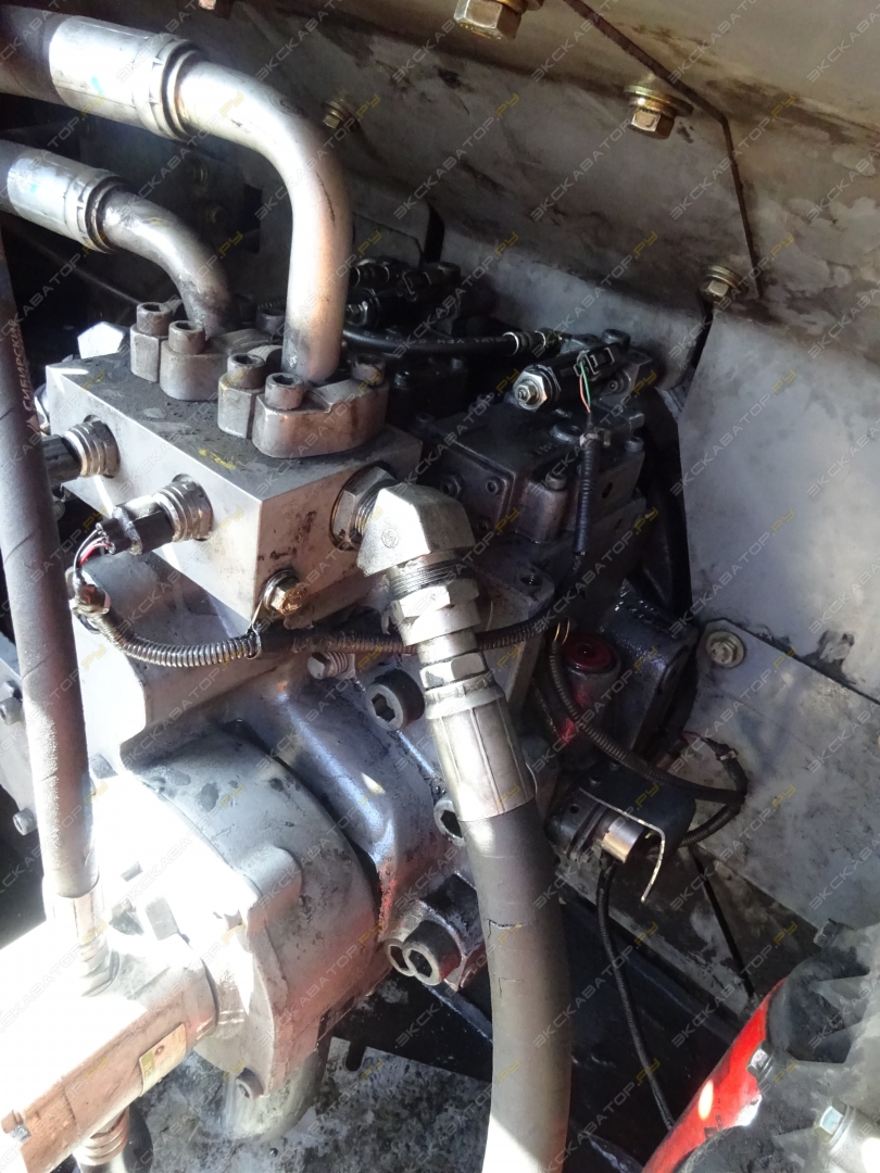 Hitachi ZX470LCH-5G [14]