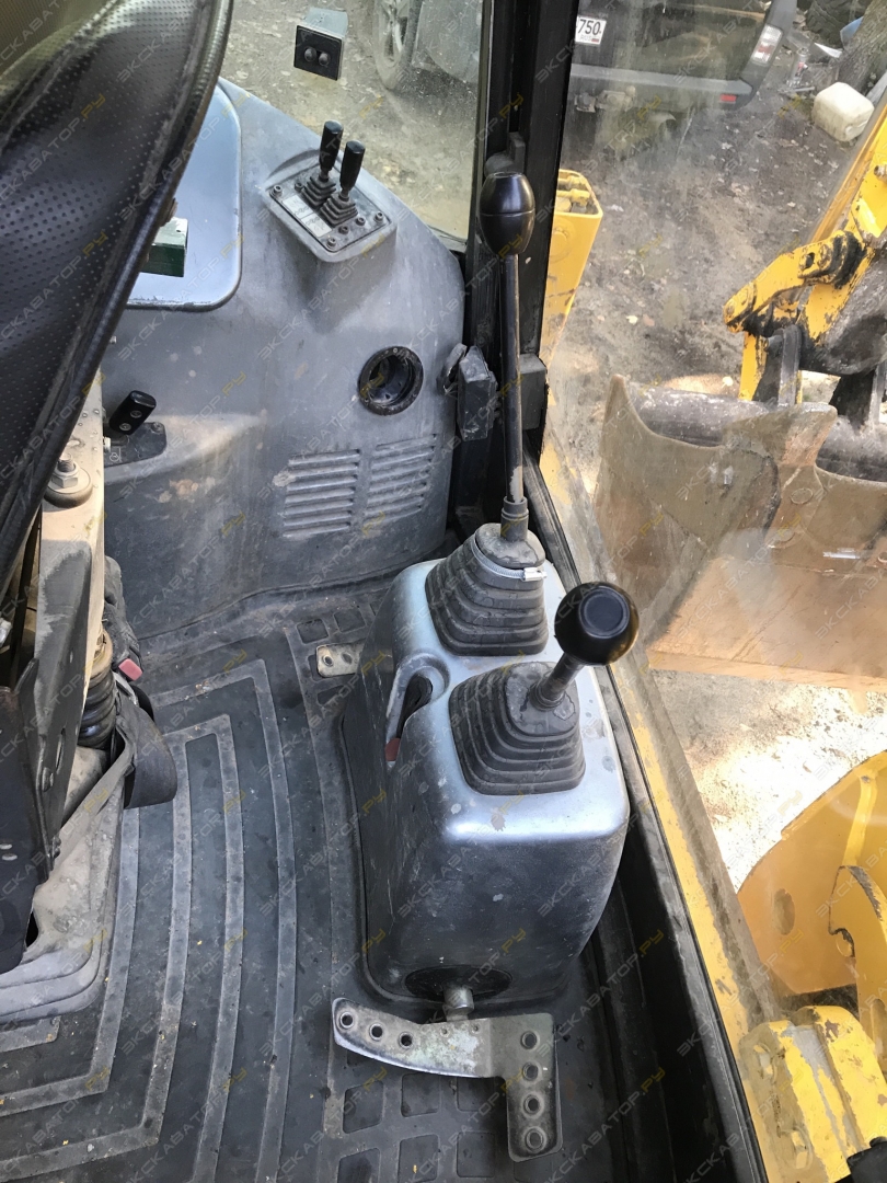 Komatsu WB93R [0]