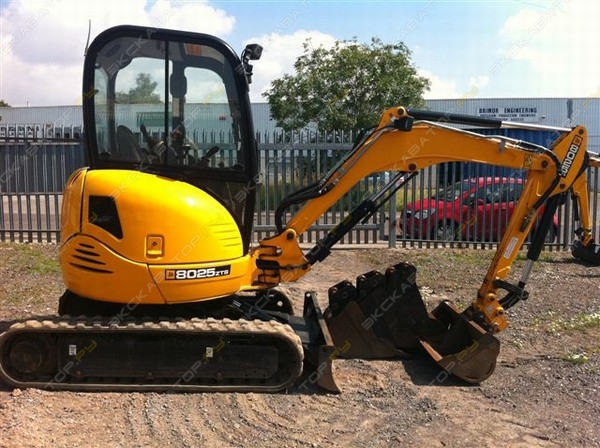 JCB 8025 ZTS [3]