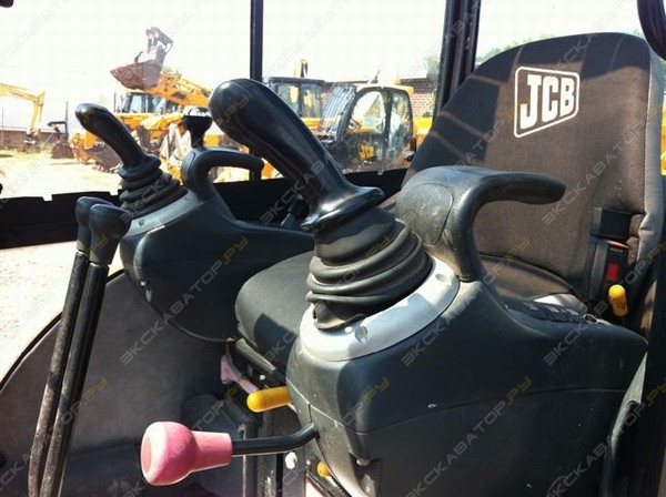JCB 8025 ZTS [2]