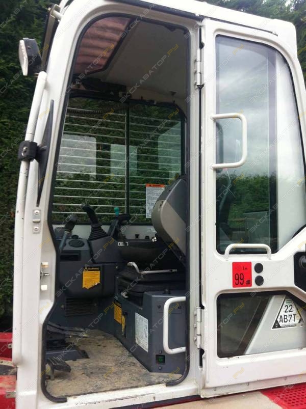 Takeuchi TB180FR [4]