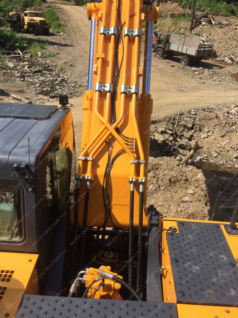 Hyundai R 360LC-7 [16]