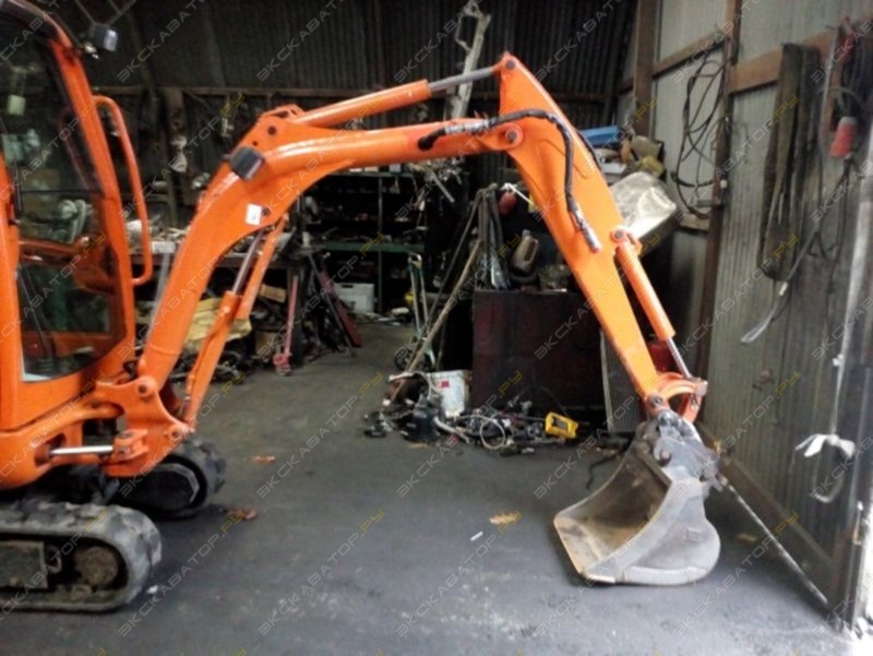 JCB 8018 CTS [5]