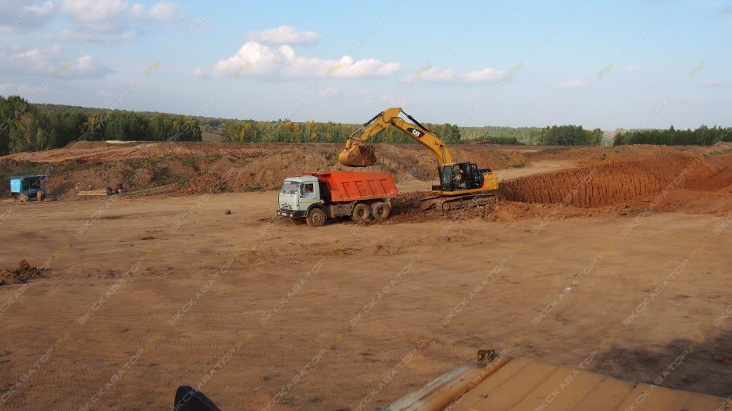 Caterpillar 320D2 L [1]