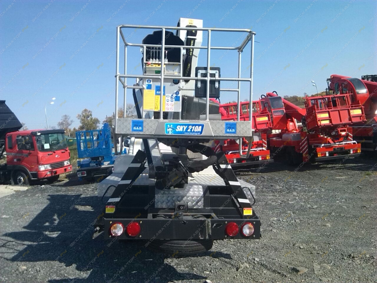 Horyong SKY 210A [6]
