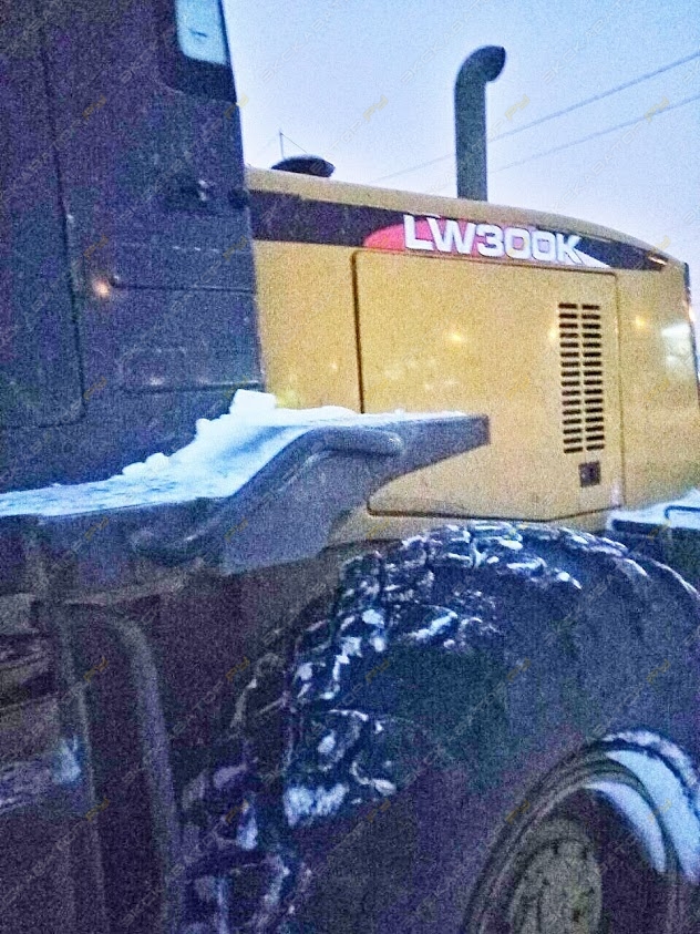 XCMG LW300K [1]