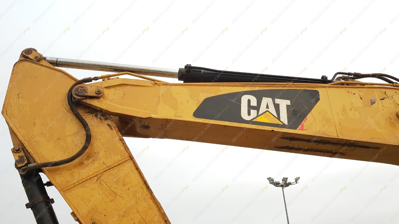 Caterpillar 320D L [21]