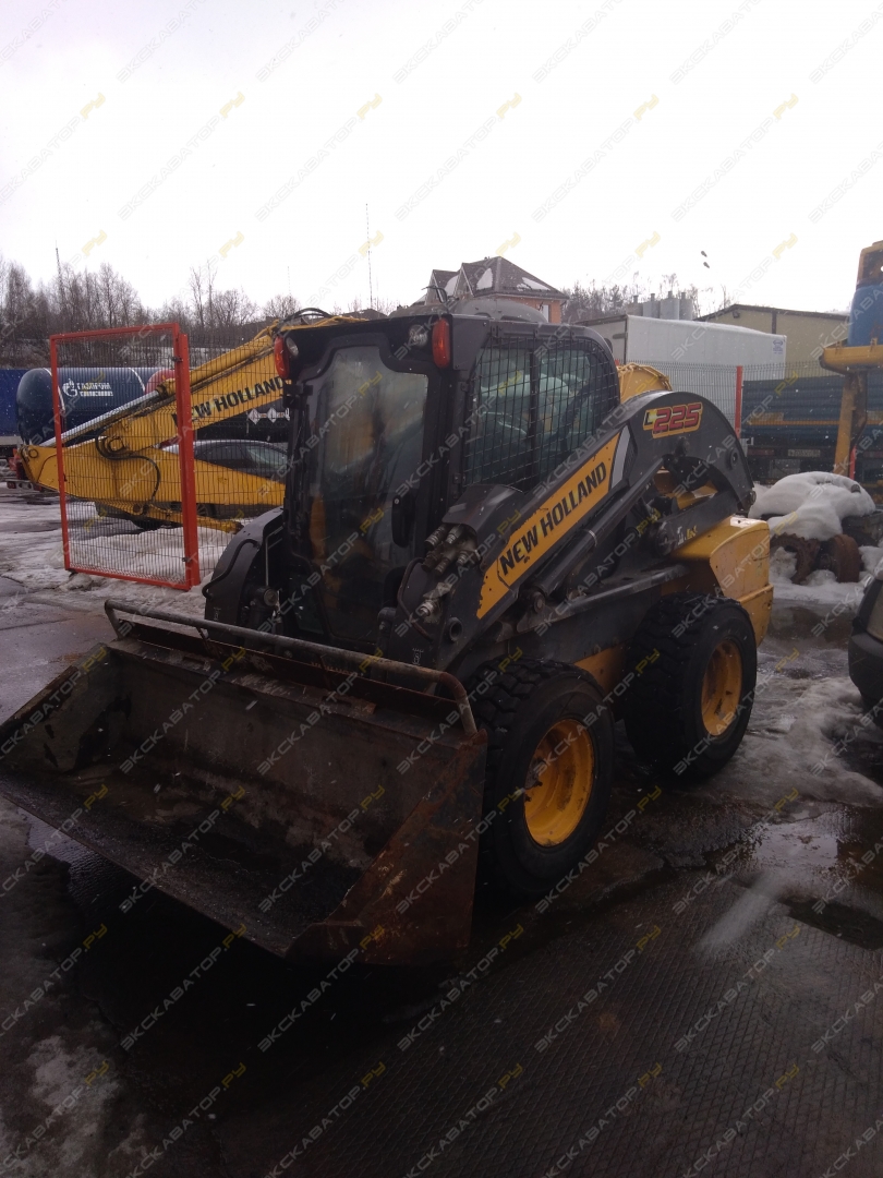 New Holland L225 [1]