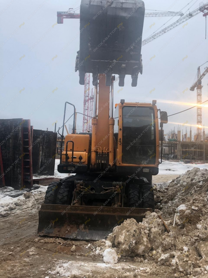 Hyundai R140W-9S [8]