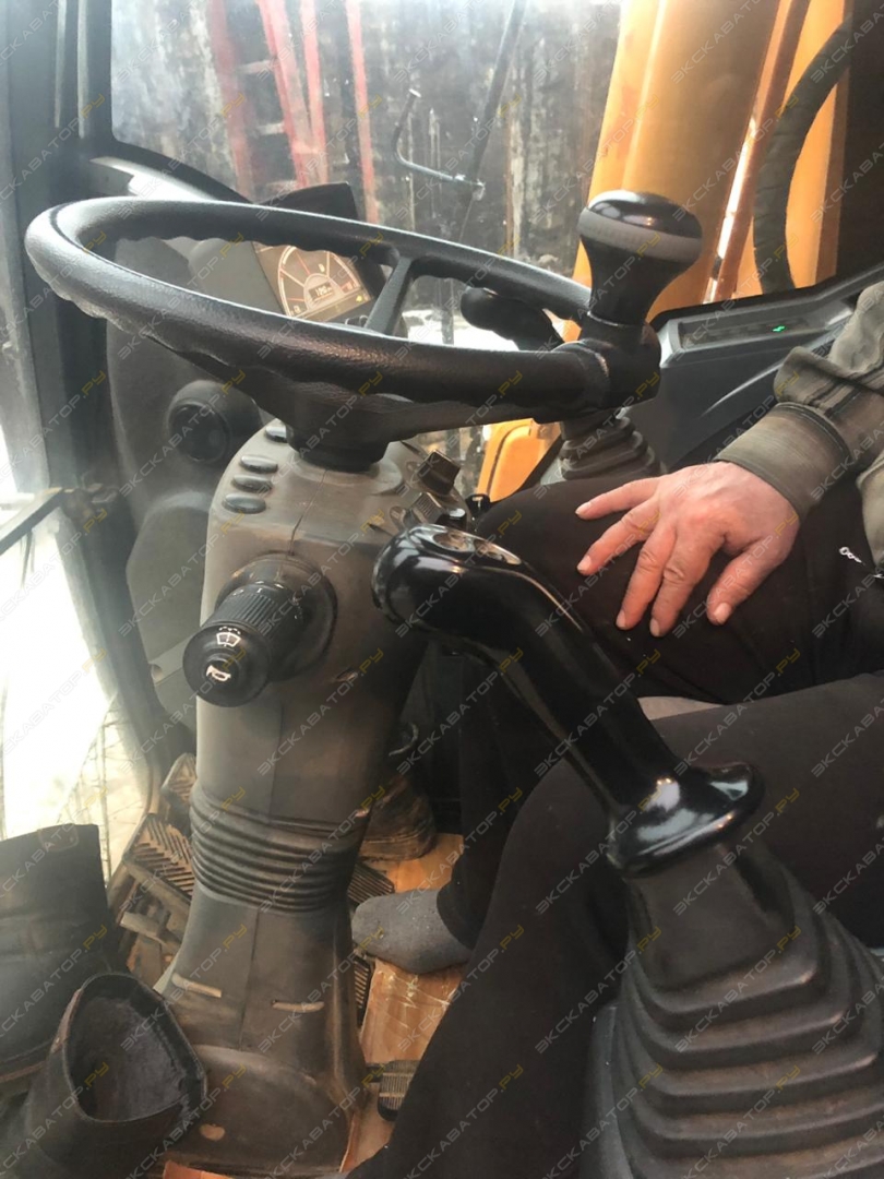 Hyundai R140W-9S [12]