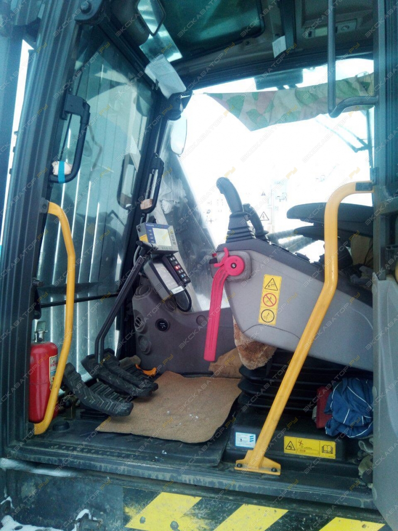 Volvo PL3005D [7]