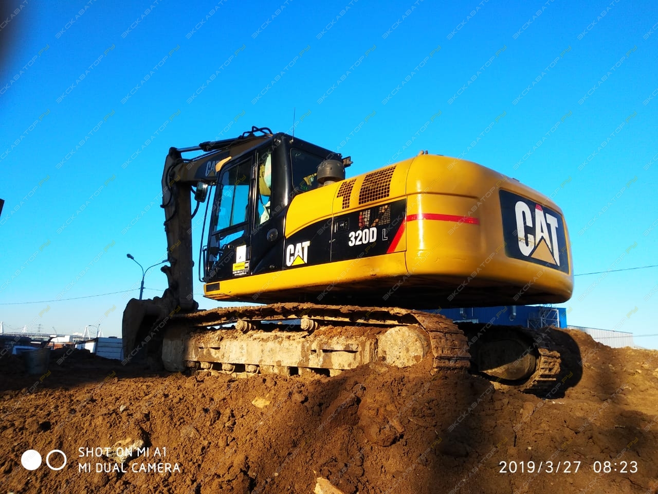 Caterpillar 320D [2]