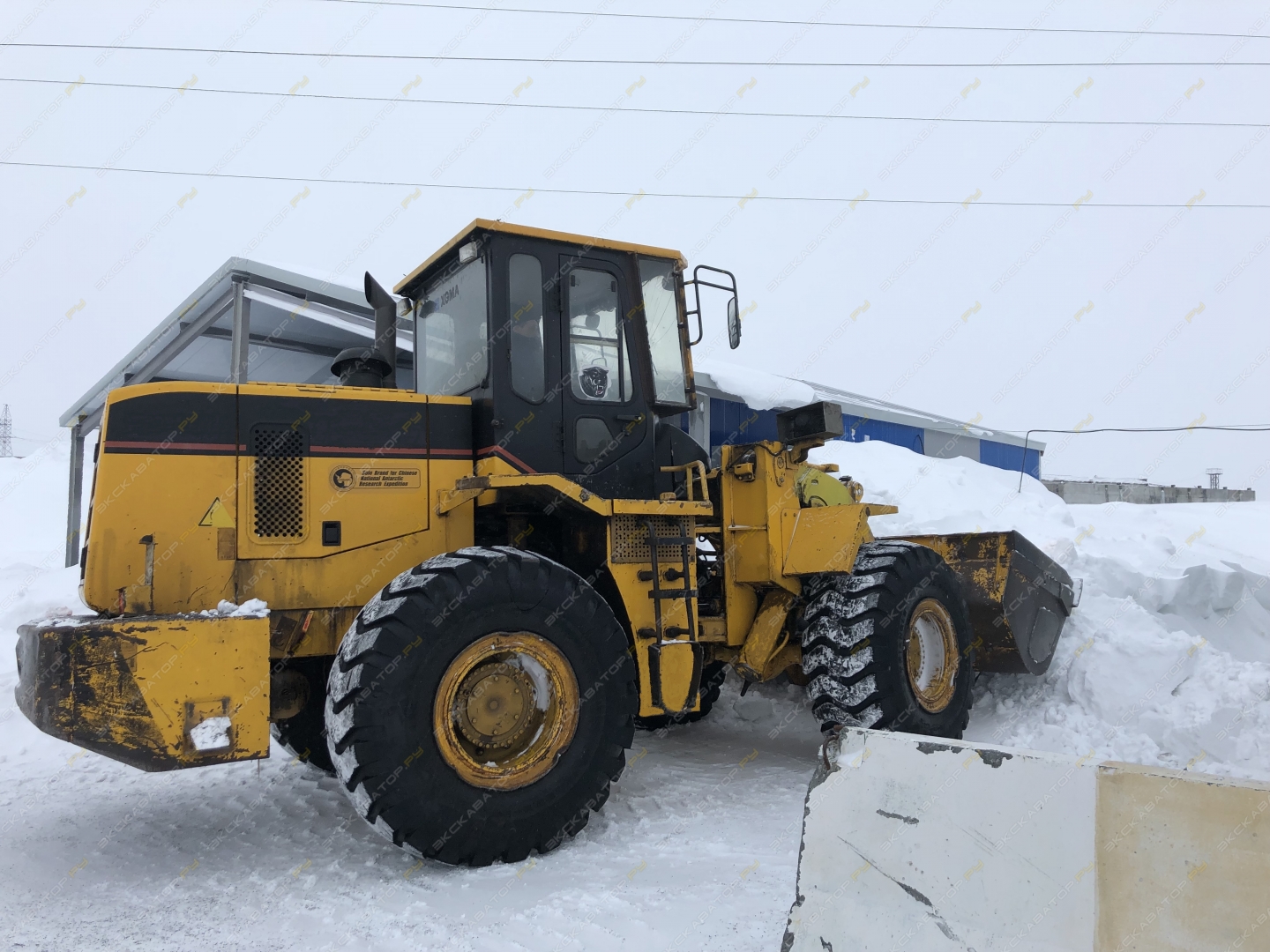 XCMG LW300K [1]