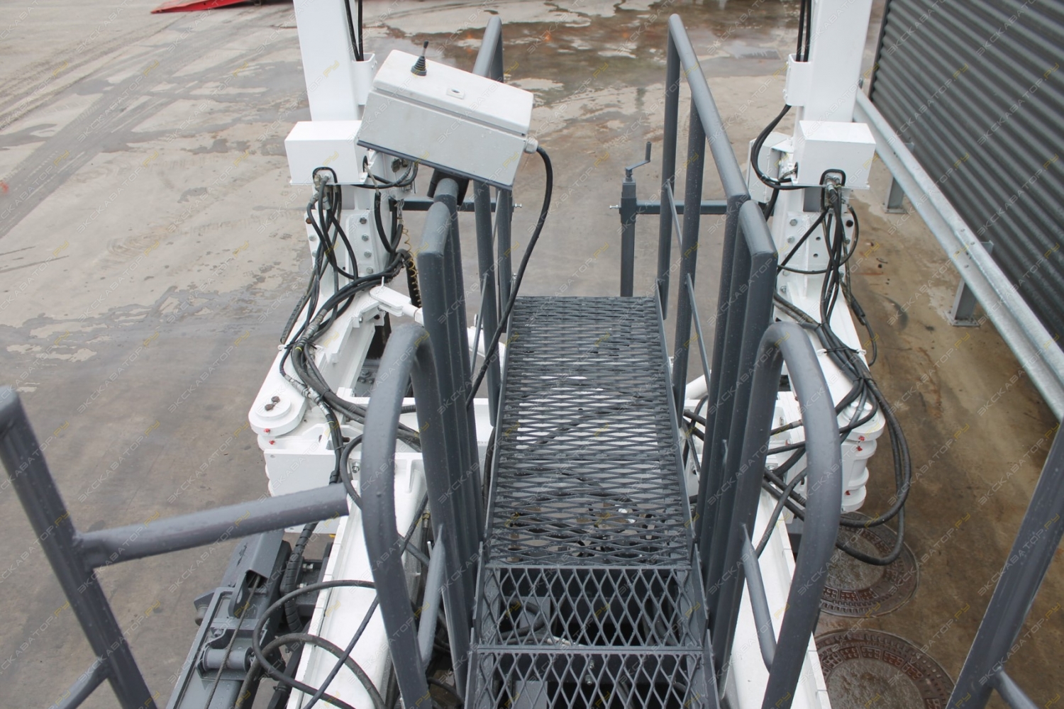 Wirtgen SP 500 [43]