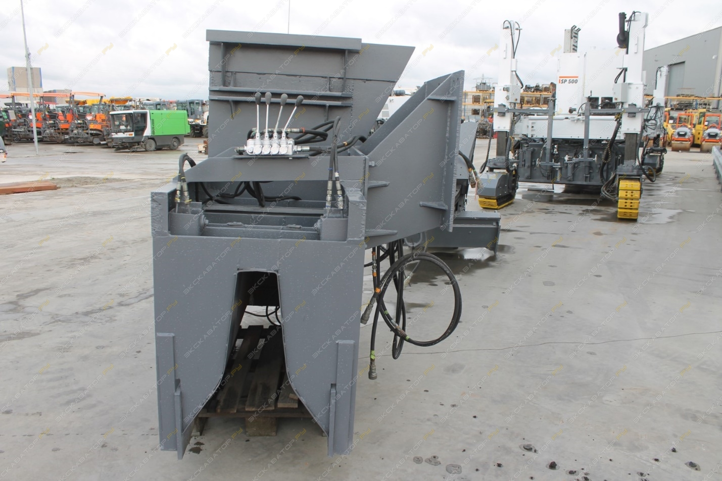 Wirtgen SP 500 [26]