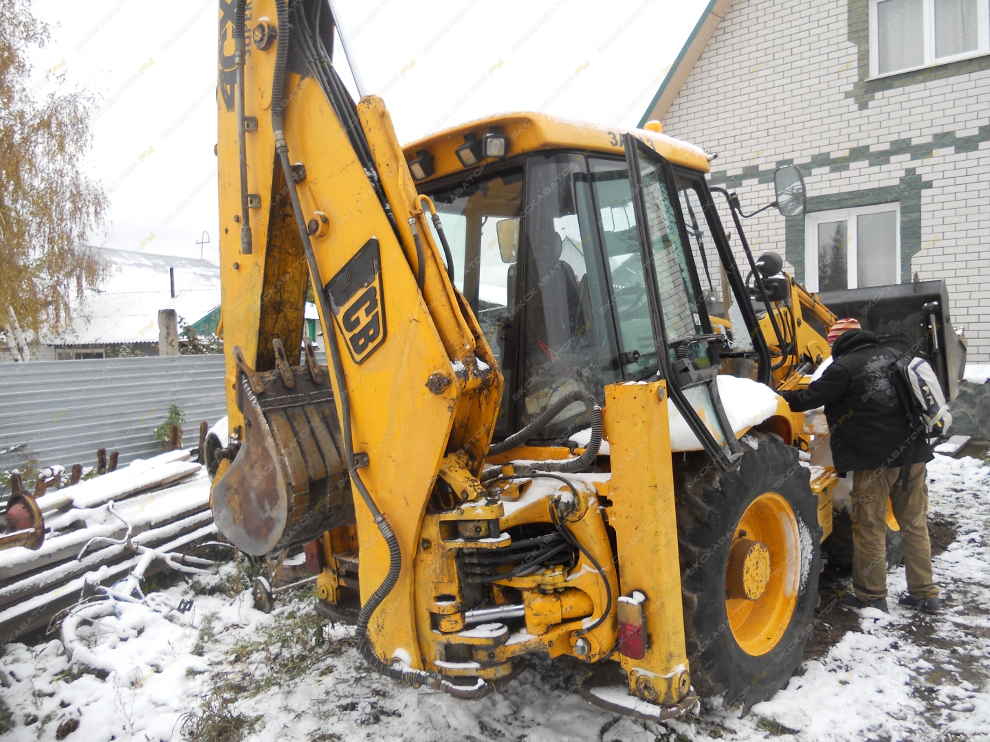 JCB 4CX [12]