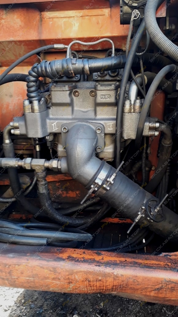 Hitachi EX215LC [1]
