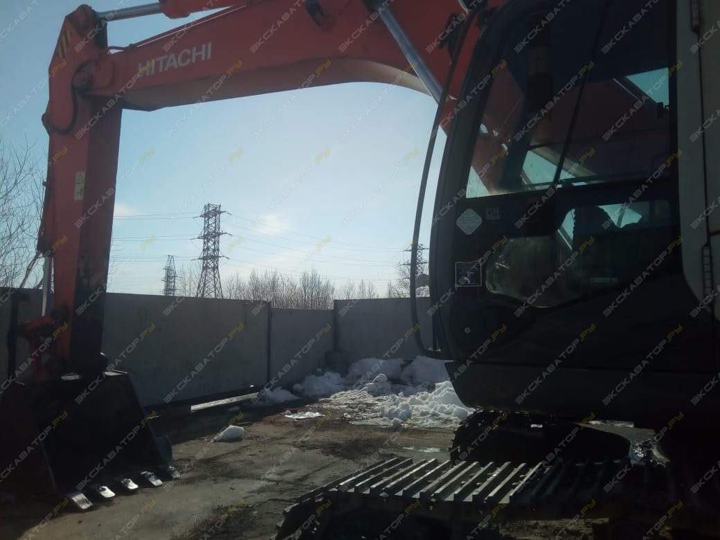 Hitachi ZX330 [7]