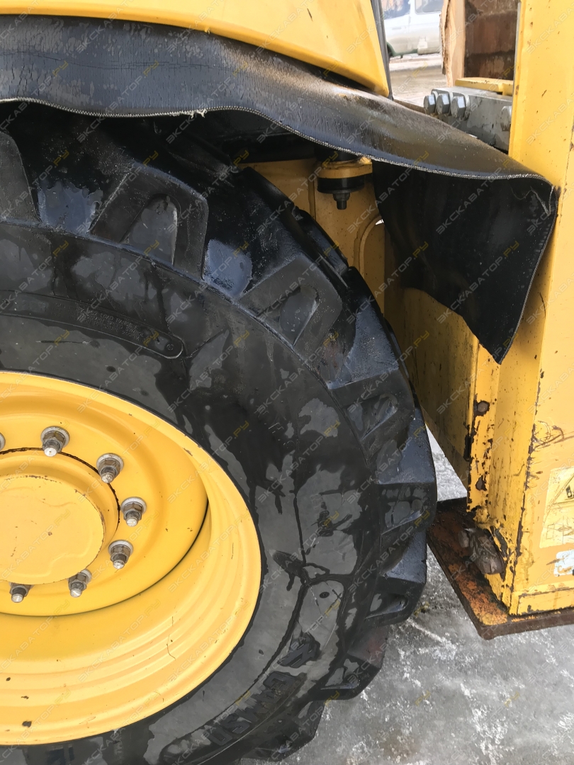 Komatsu WB93R-5 [6]
